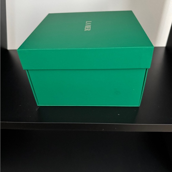 La Mer Gift Box - Picture 5 of 8